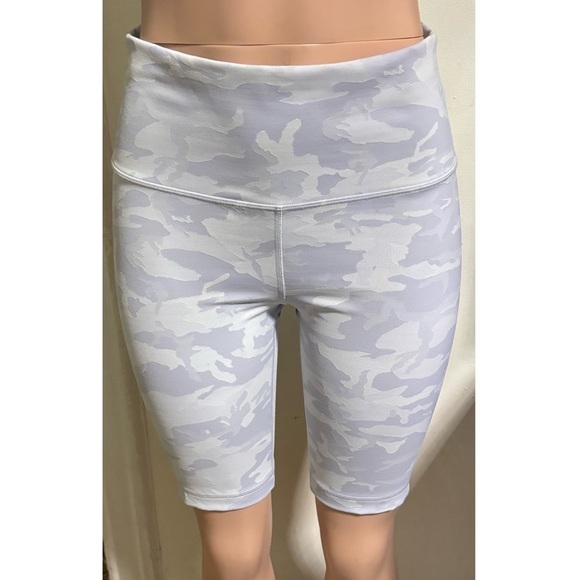 LULULEMON ATHLETICA Women’s Wunder Under Shorts - Picture 4 of 10